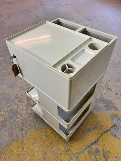 Vintage Rollwagen Stile von Giovanni Pelis für Neolt, cremeweiß, Schloss mit Schlüssel