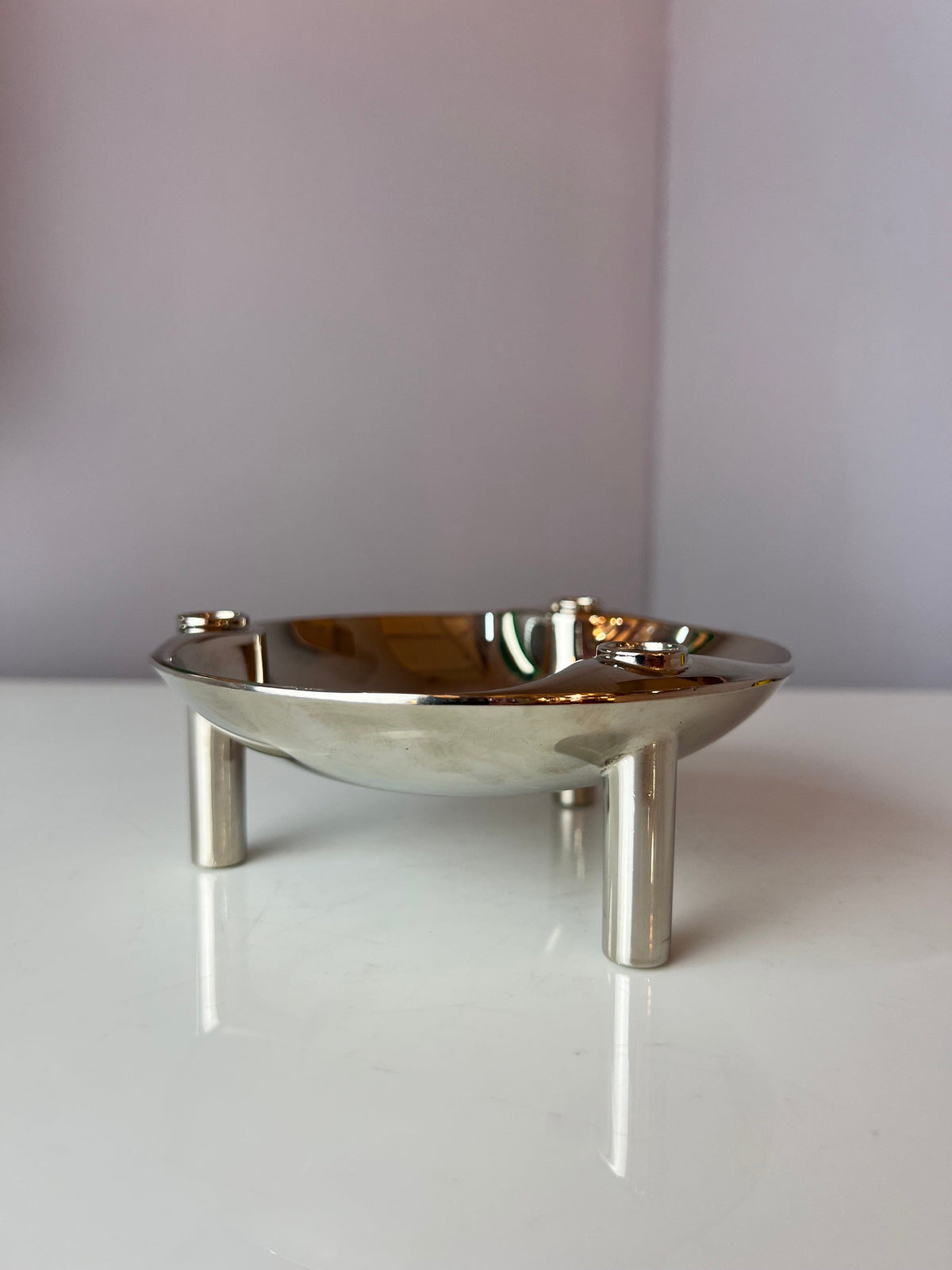 Ashtray made of fabric and nail