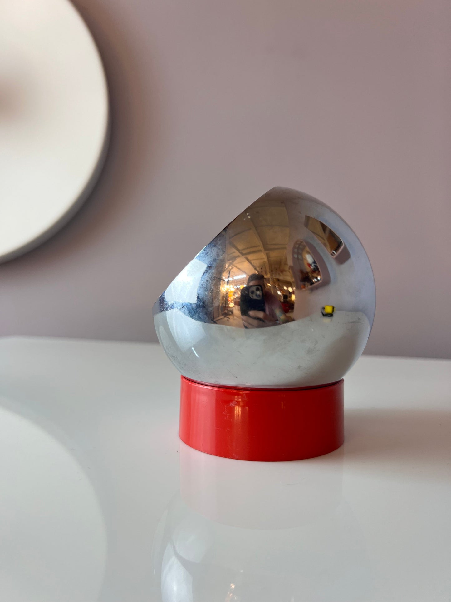 Vintage Kugelaschenbecher rot Chrom von Quist