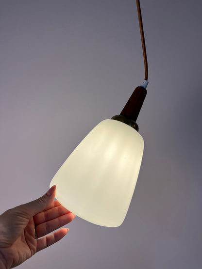 Vintage Hängelampe Opalglas mit Teak und Messing aus Dänemark