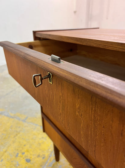 Vintage Kommode Teak mit Schloss aus Dänemark