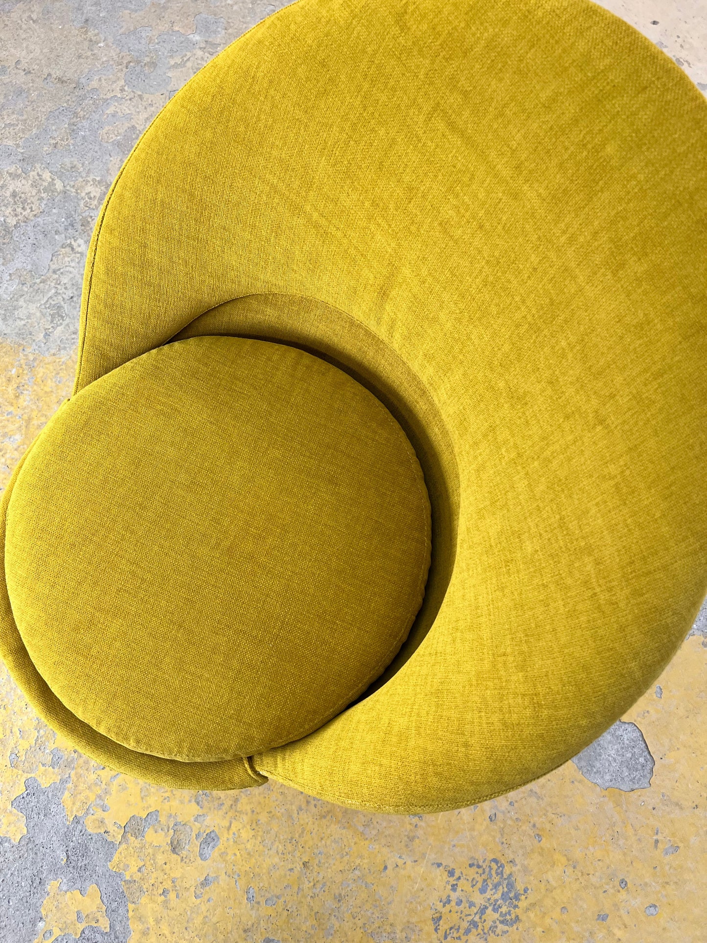 Vintage Sessel Cone Chair von Verner Panton drehbar gelb neu bezogen