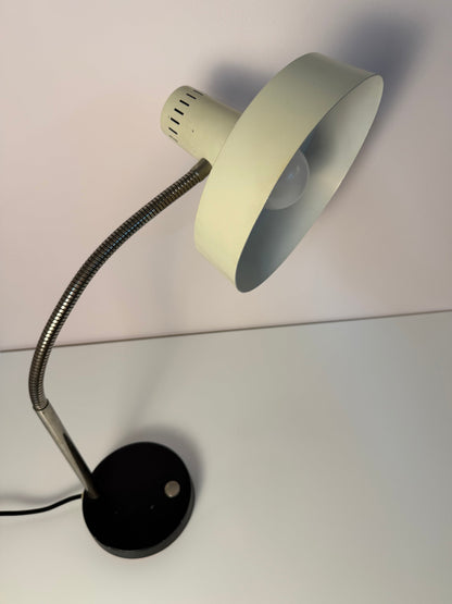 Vintage Schreibtischlampe altweiß mit beweglichem Arm, Deutschland 50er