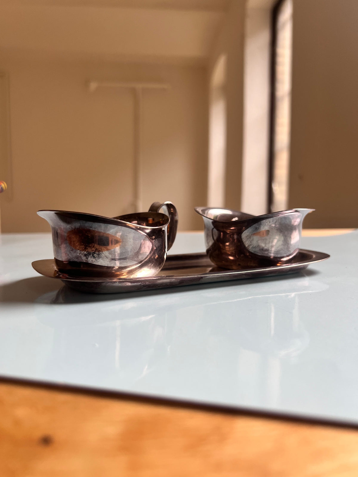 Sucrier et pot à lait vintage sur plateau par COHR Danemark Lot de 2