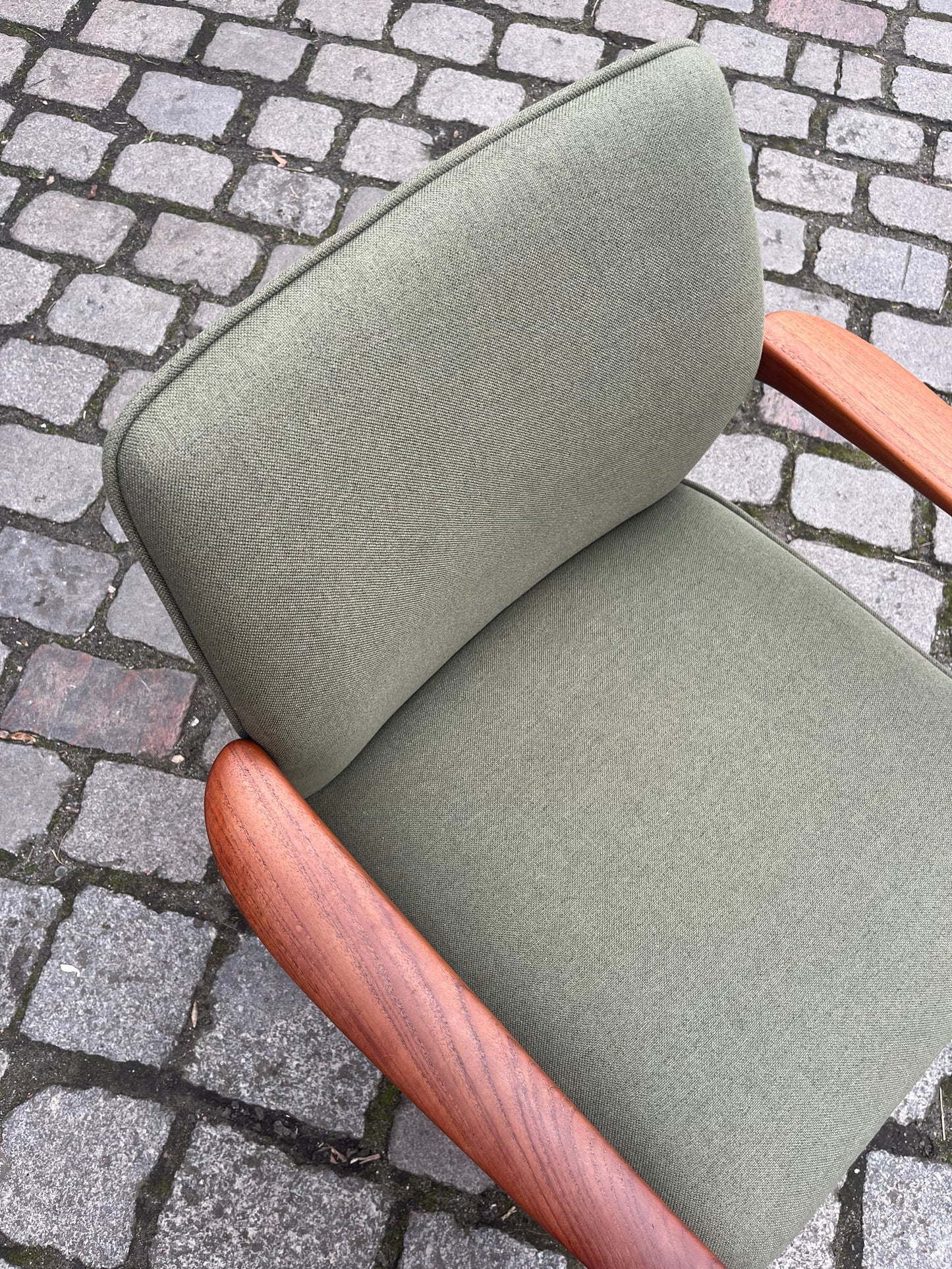 Vintage Sessel von Grete Jalk für Glostrup Møbelfabrik, neu gepolstert, grün, Teak