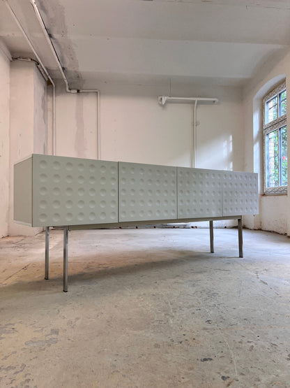 Vintage Sideboard mit kreisförmigem Reliefmuster aus Belgien