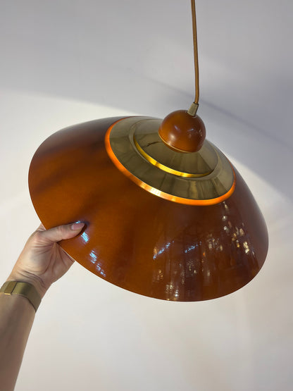 Vintage Hängelampe Messing und Orange aus Belgien