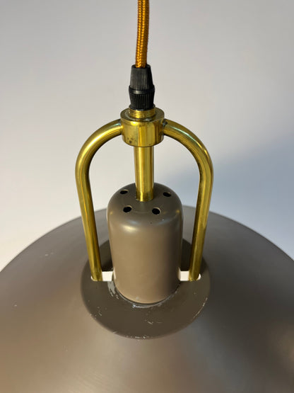 Vintage Hängelampe braun mit Messingbügel von Belid