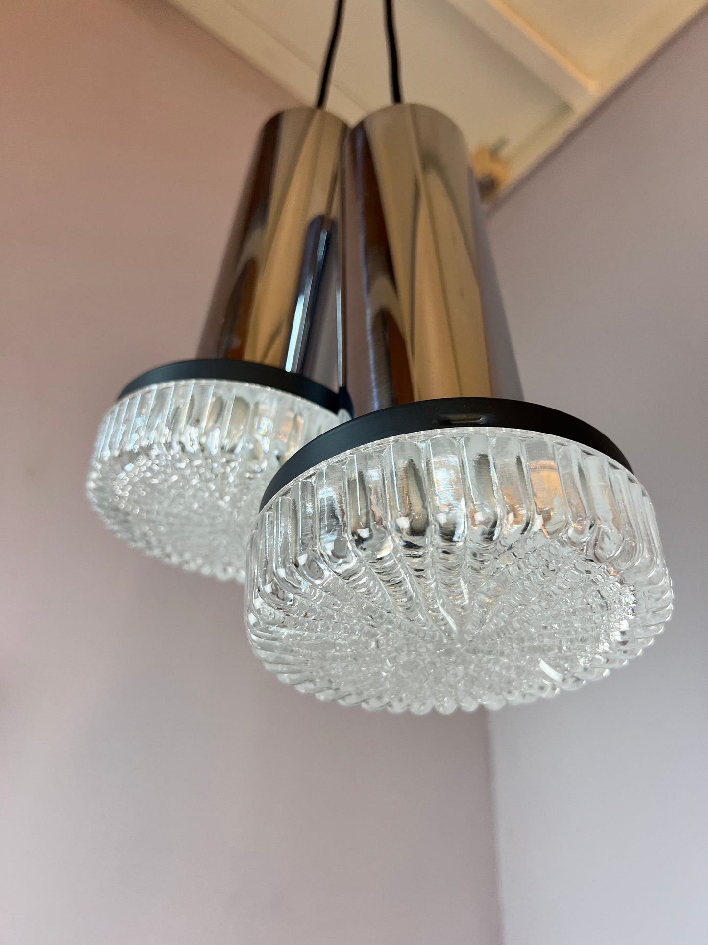 Vintage Hängelampe Chrom und Eisglas von Kaiser Leuchten