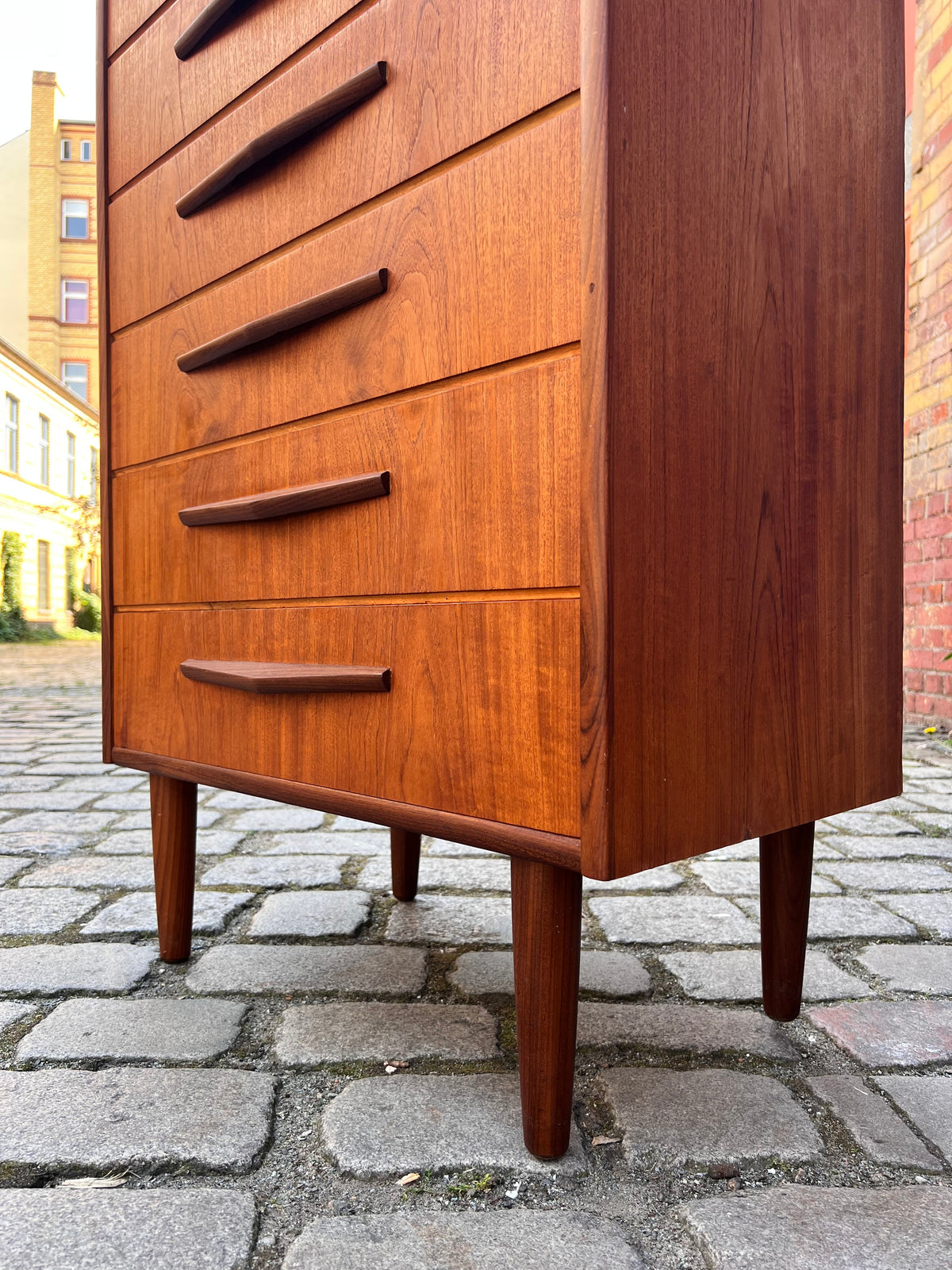 Vintage Kommode Teak mit Schloss aus Dänemark
