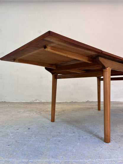 Vintage Ausziehtisch von Johannes Andersen aus Teak