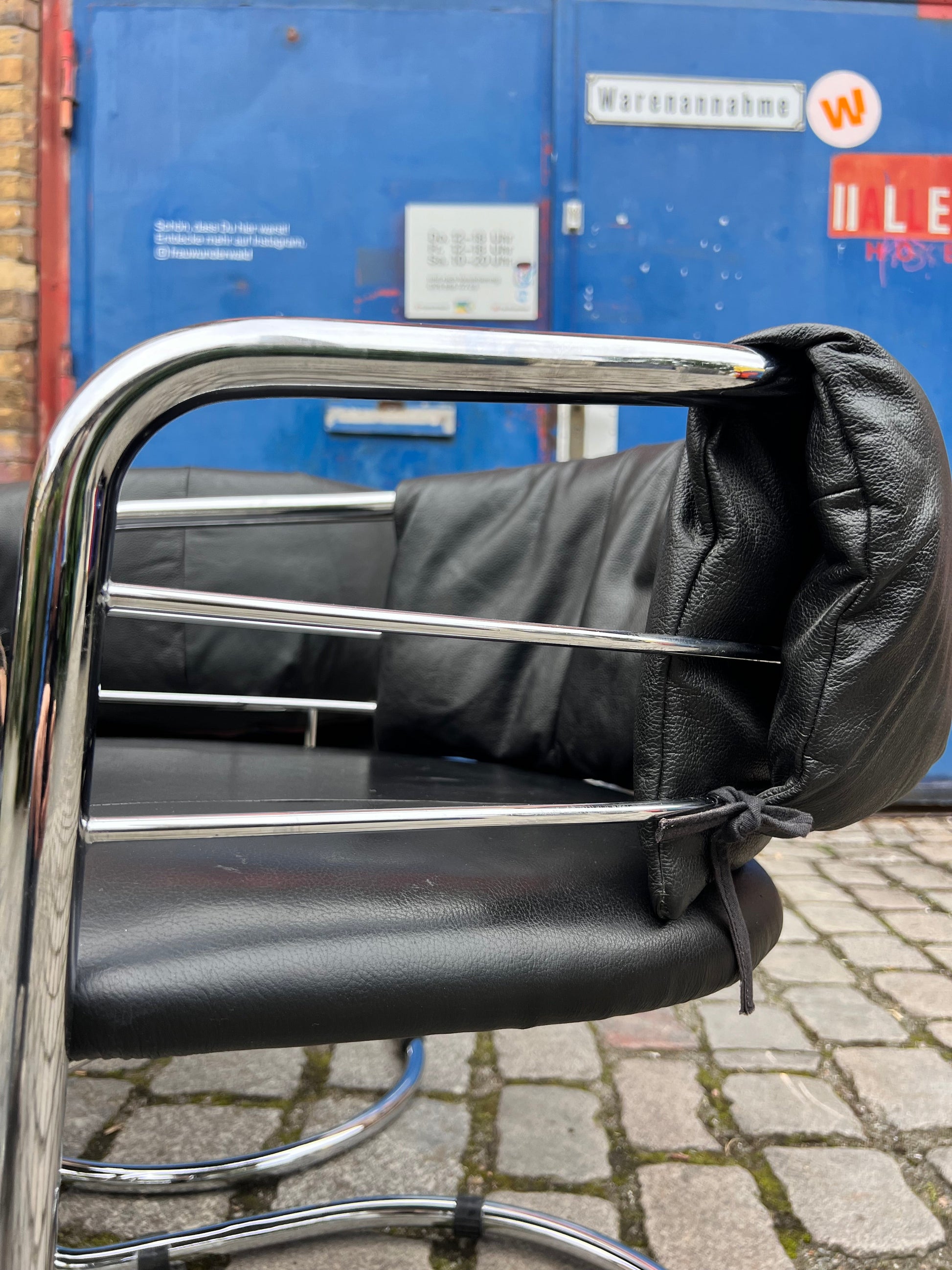 Freischwinger Echtleder Chrom aus Italien