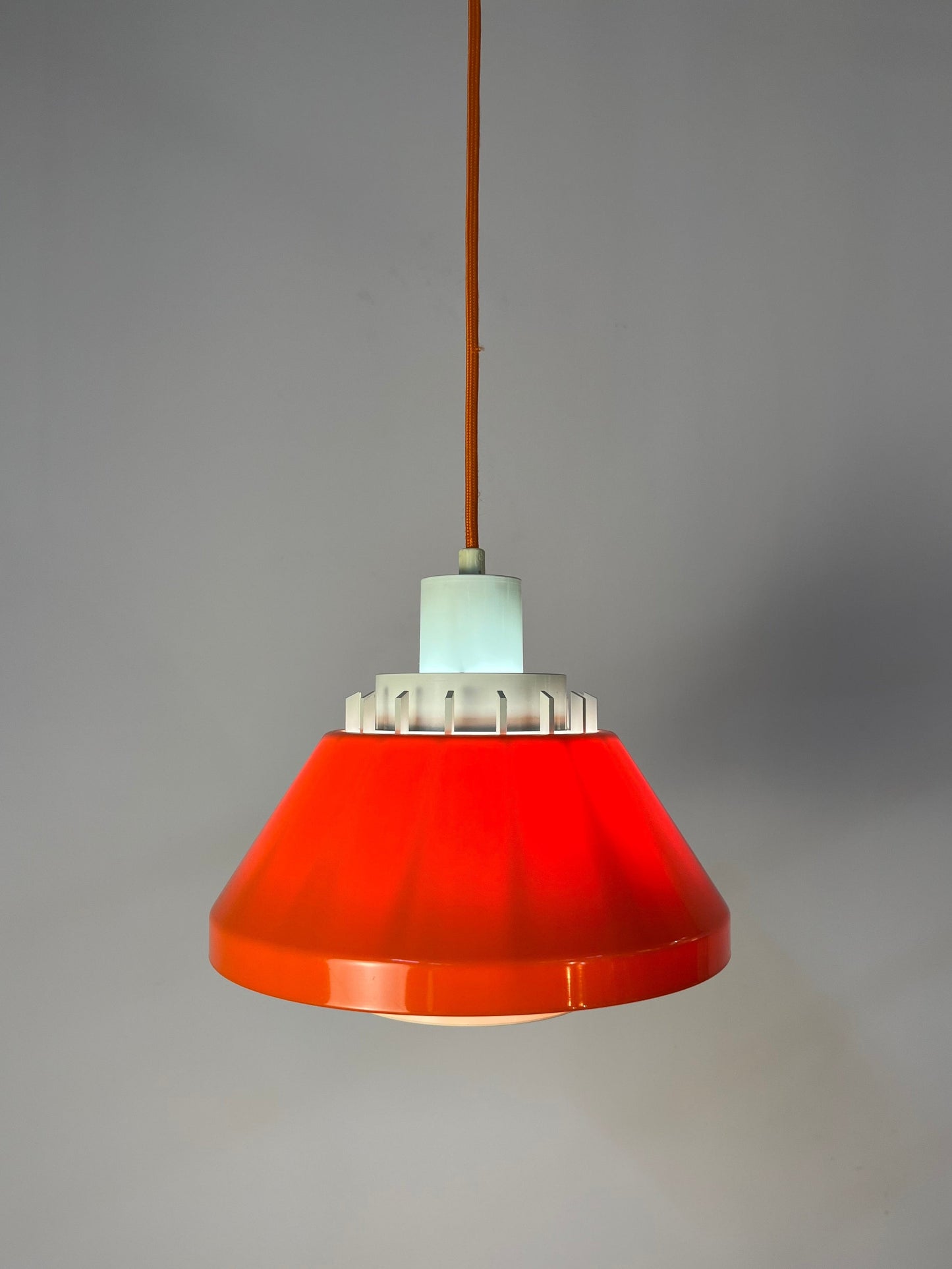 Vintage Hängelampe Modell 854 orange von Lyskær Belysning