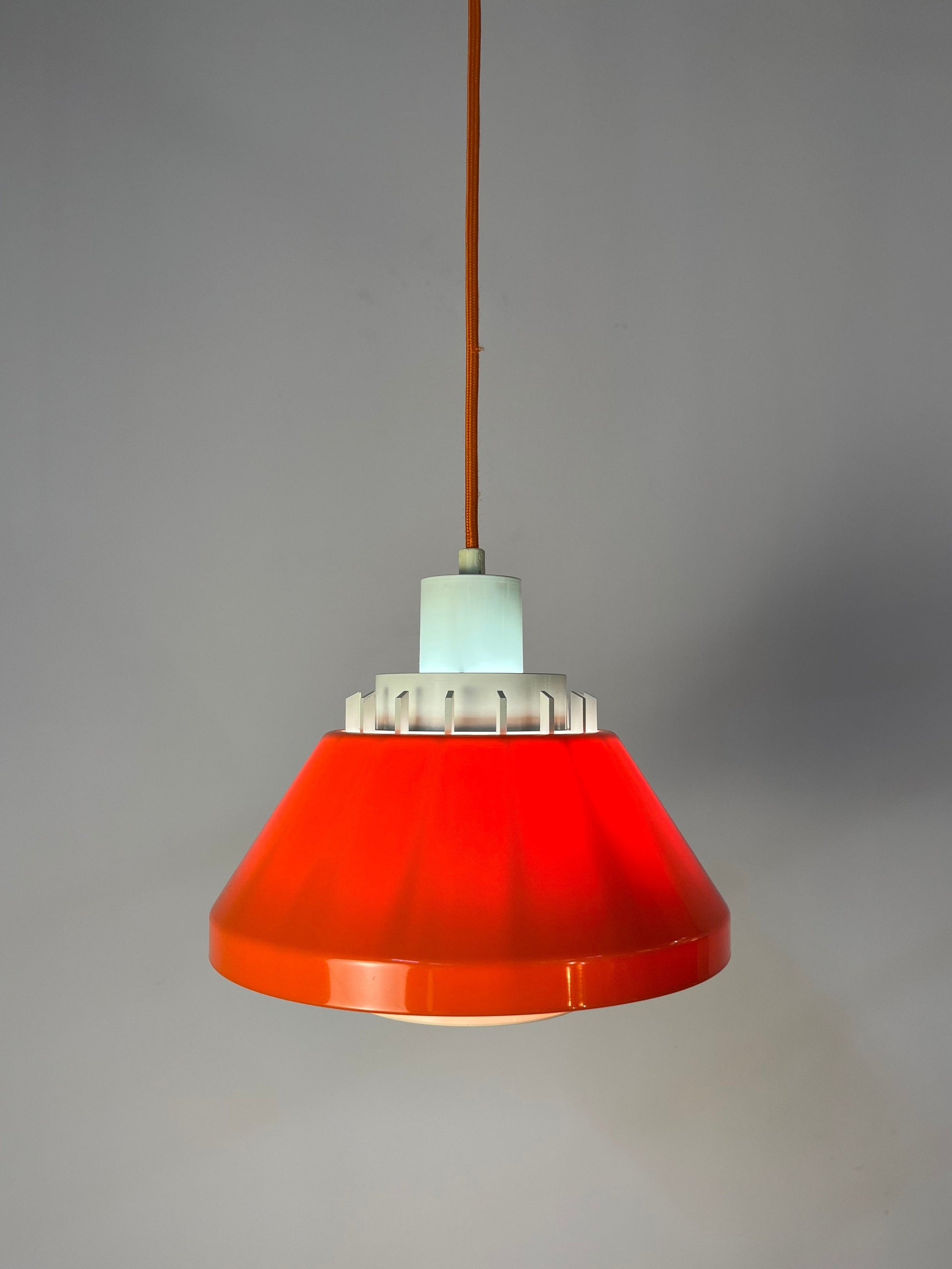 Vintage Hängelampe Modell 854 orange von Lyskær Belysning