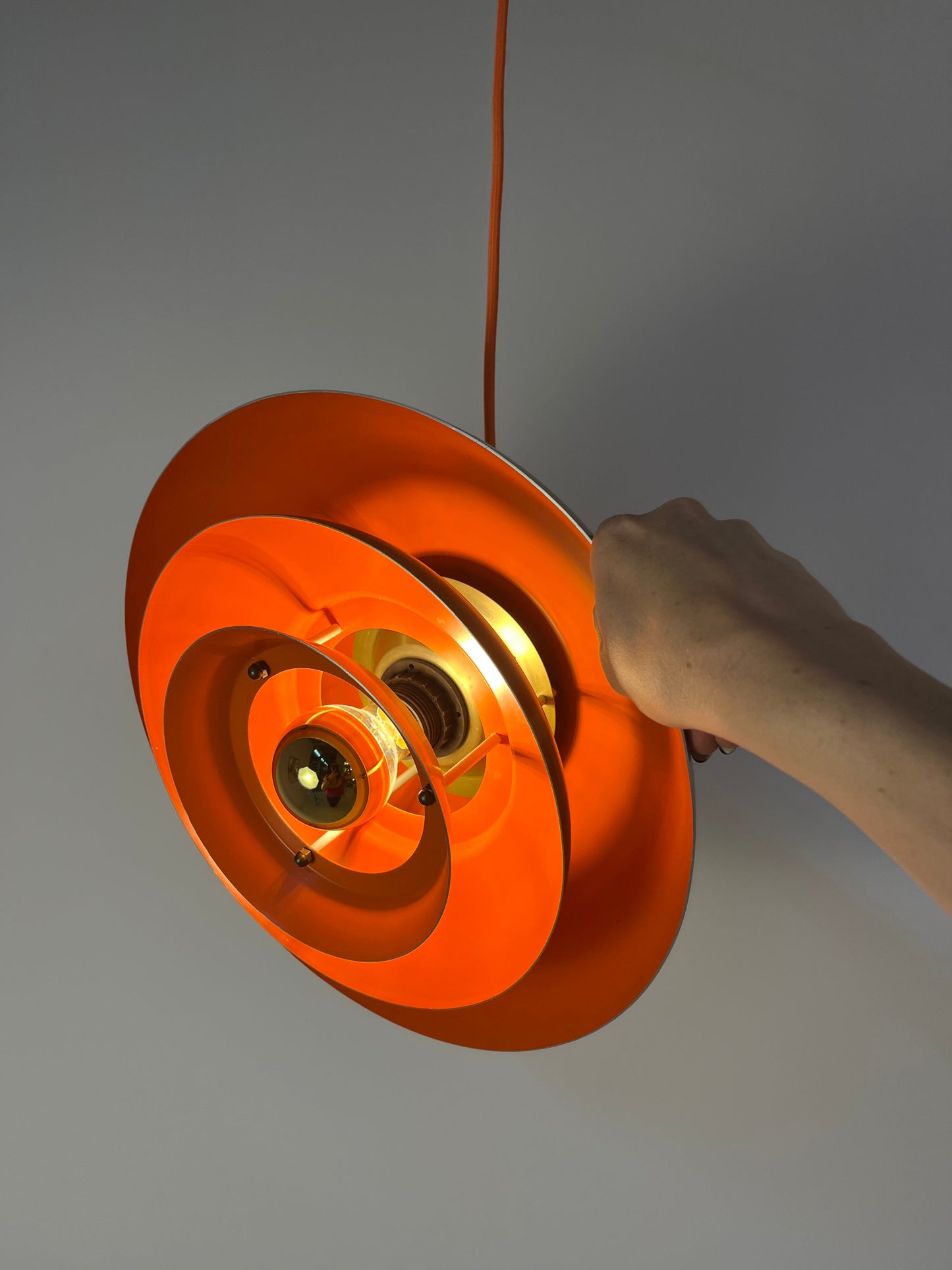 Vintage Lamellenlampe aus Dänemark gold orange