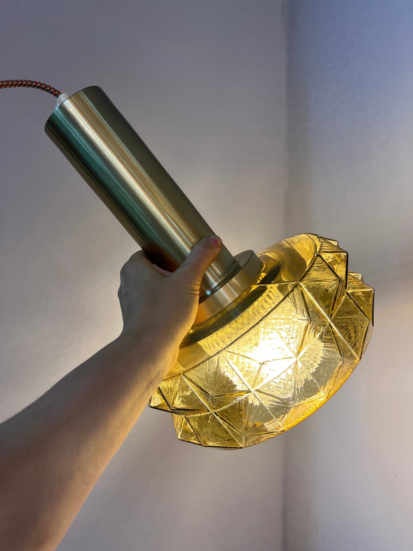 Lampe suspendue vintage en verre doré par Vitrika