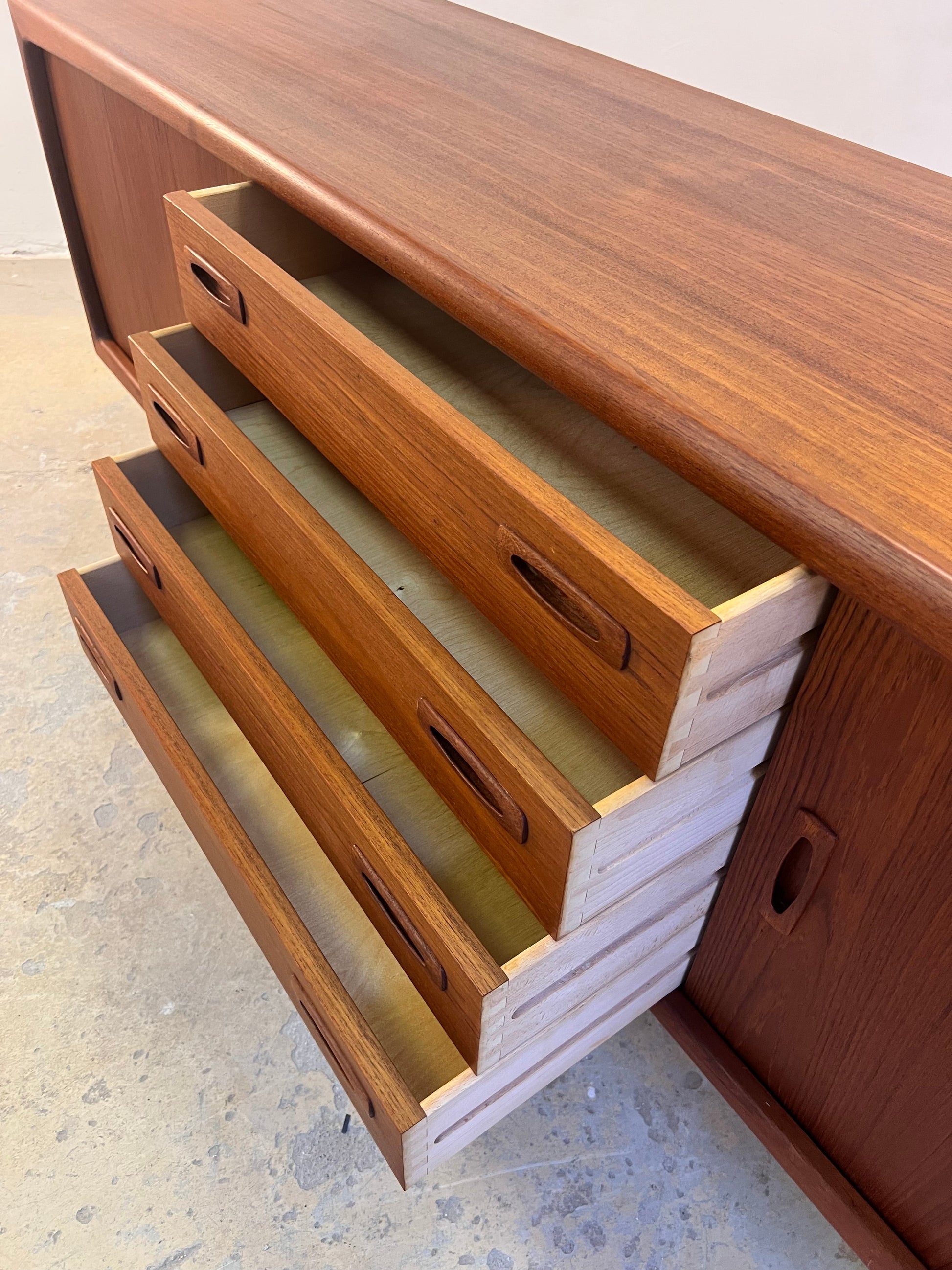 Vintage Sideboard von H.P. Hansen für H.P. Hansen Teak