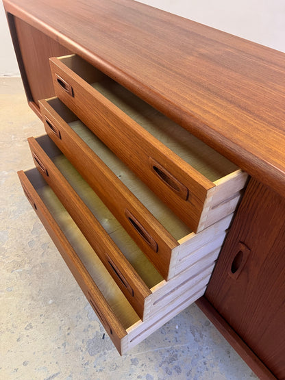 Vintage Sideboard von H.P. Hansen für H.P. Hansen Teak