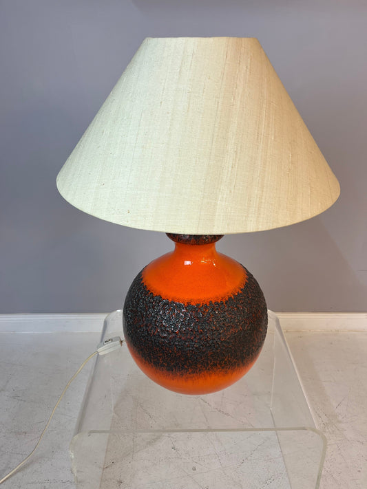 Vintage Tischlampe Fat Lava mit Naturseidenschirm orange braun von JASBA