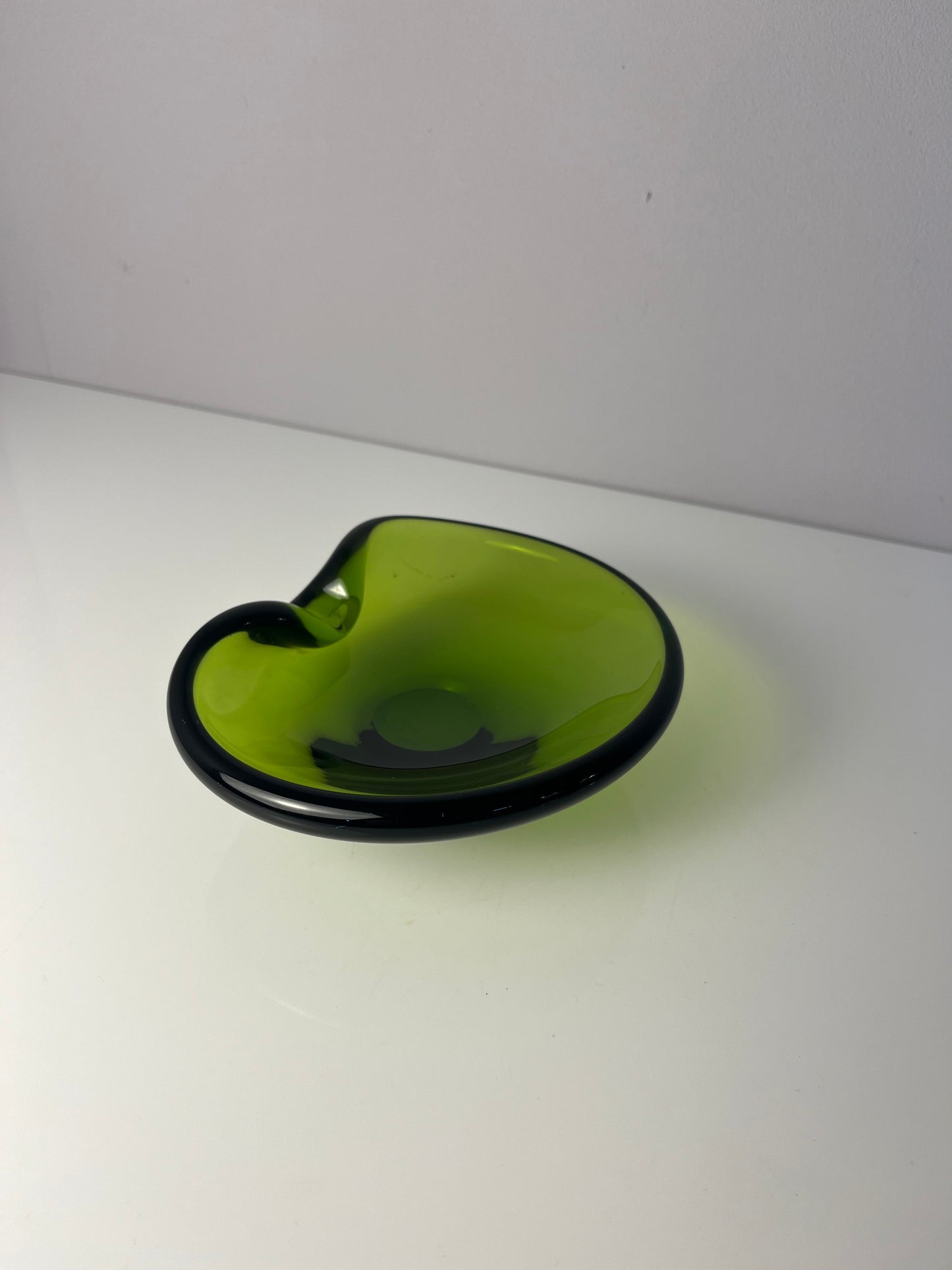 Vintage Aschenbecher grün Glas von Holmegaard