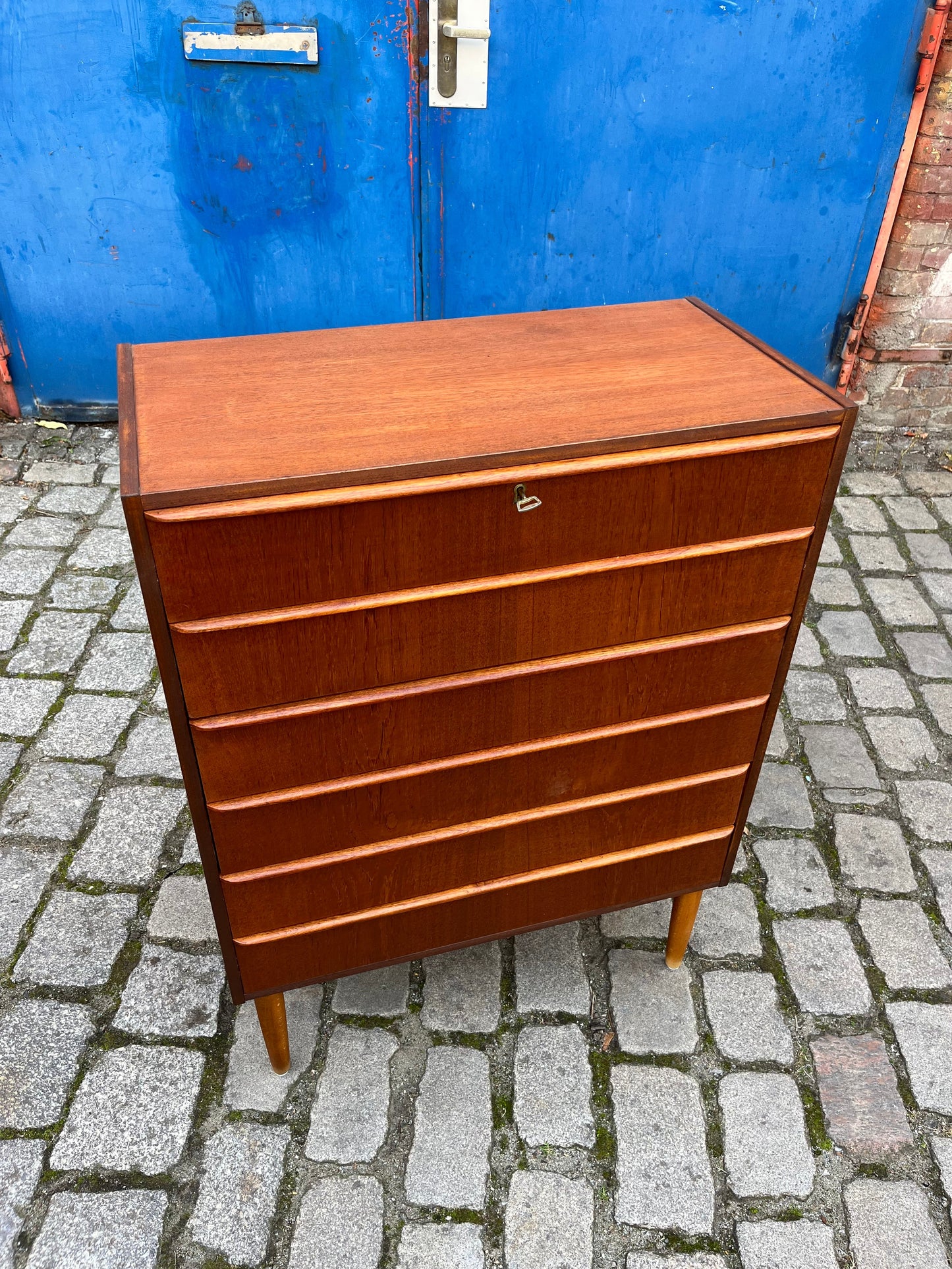 Vintage Kommode Teak mit Schloss aus Dänemark