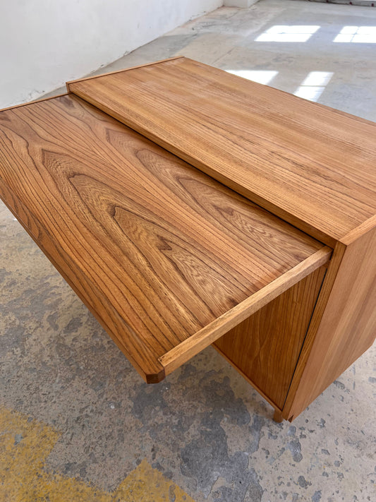 Vintage Schrank mit Auszug von Hellerau