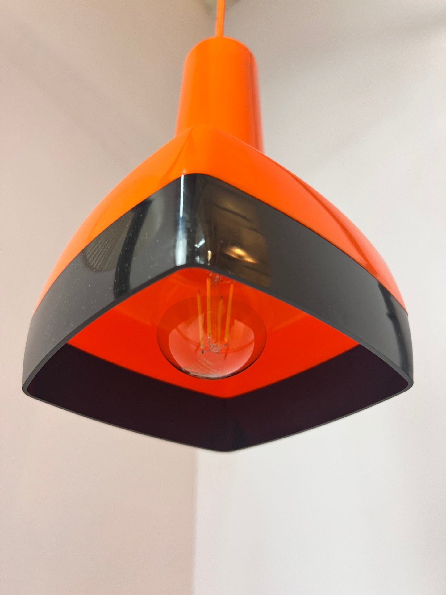 Lampe à suspension vintage orange par Bent Karlby pour Schrøder-Kemi