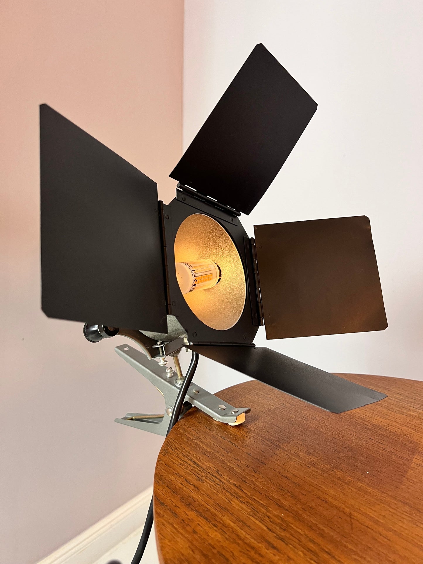 Studio clamp lamp by Cremer