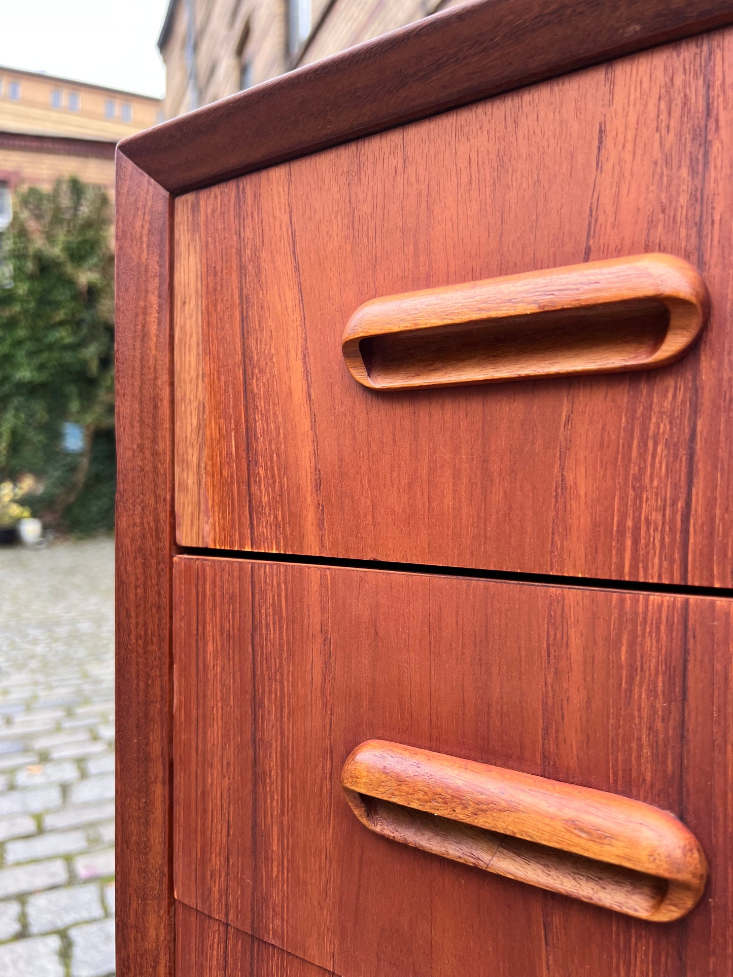 Vintage Kommode Teak mit Schloss aus Dänemark