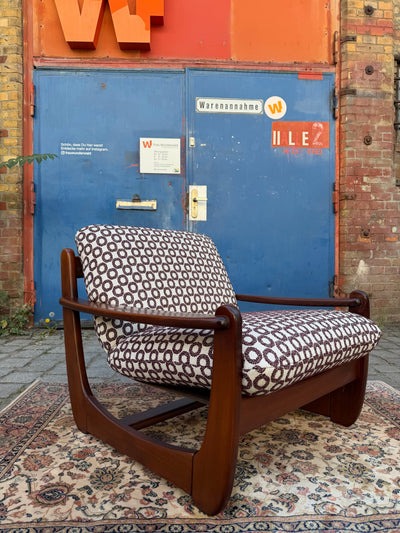 Sessel Mahagoni Brutalismus mit aubergine Kreismuster