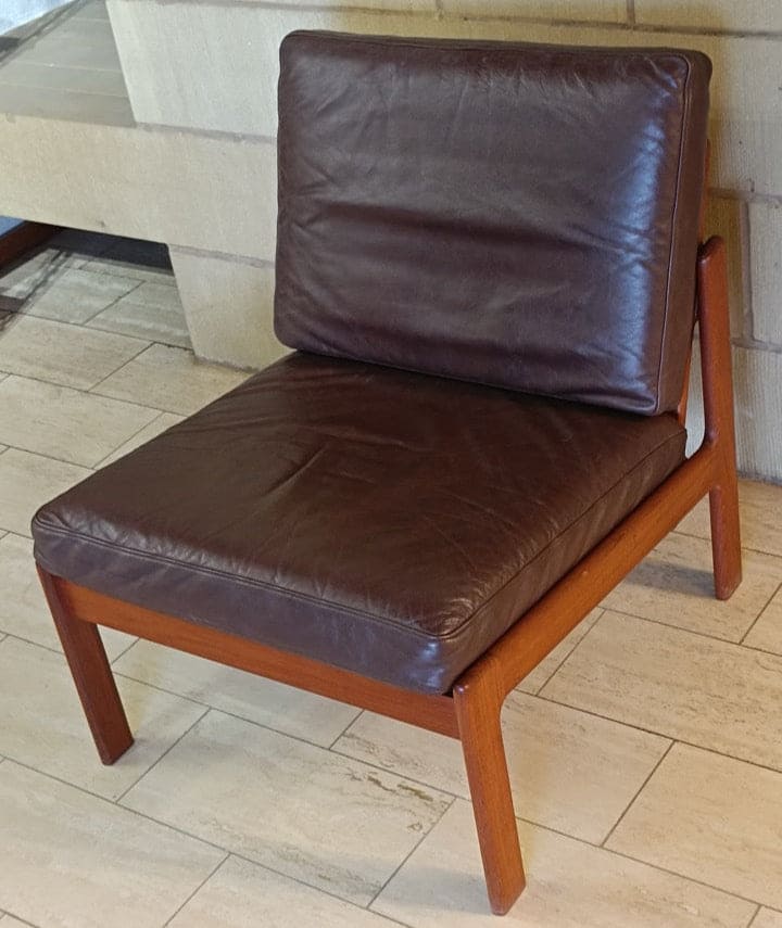 Vintage Lounge Chair design by Illum Wikkelsø for Niels Eilersen