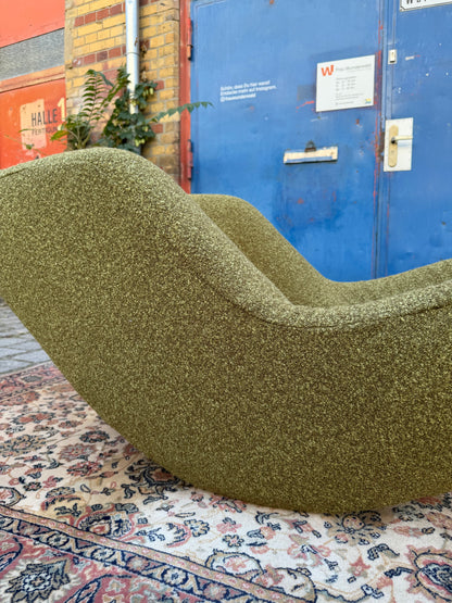 Liegesessel Space Age Bouclé moosgrün aus Italien