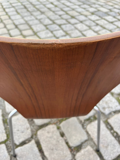 Vintage chair Series 7 walnut by Arne Jacobsen for Fritz Hansen