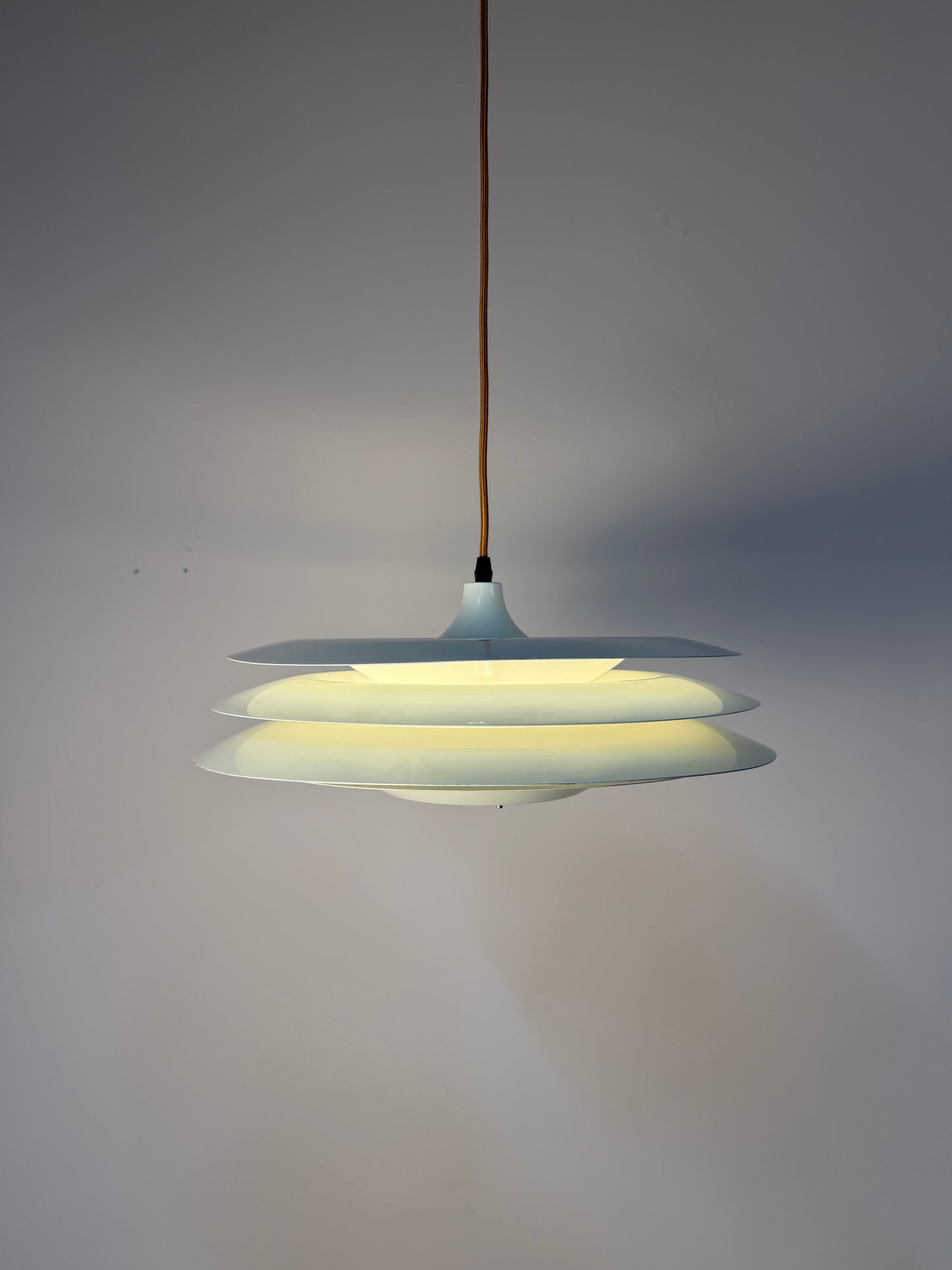 Vintage Lamellenlampe "Typ 2010" von Vitrika, weiß