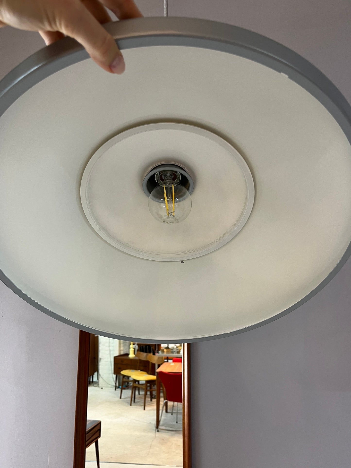 Suspension vintage modèle 118564 gris blanc par Louis Poulsen