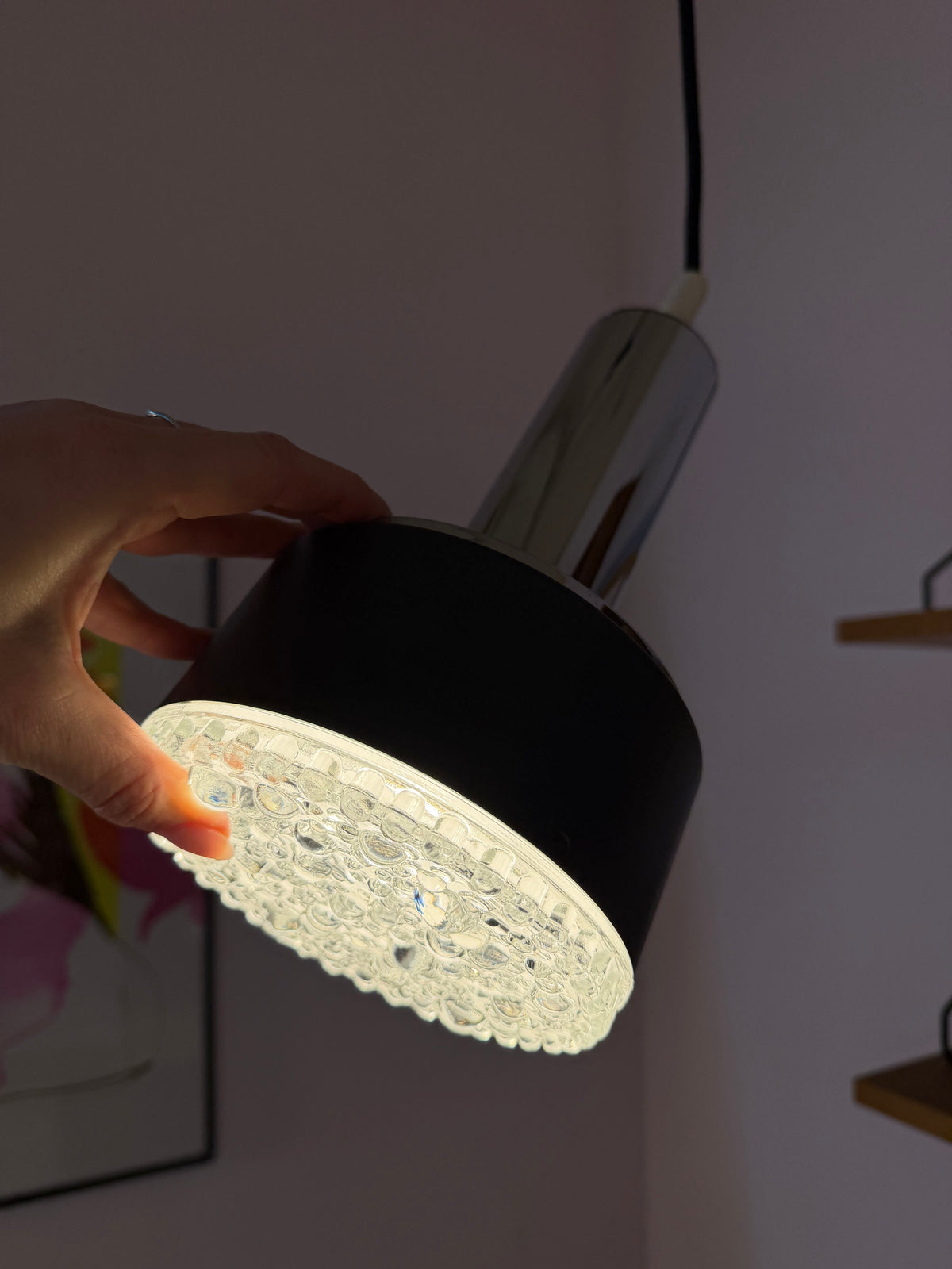 Hängelampe Modell 5024 Strukturglas und Chrom von Staff
