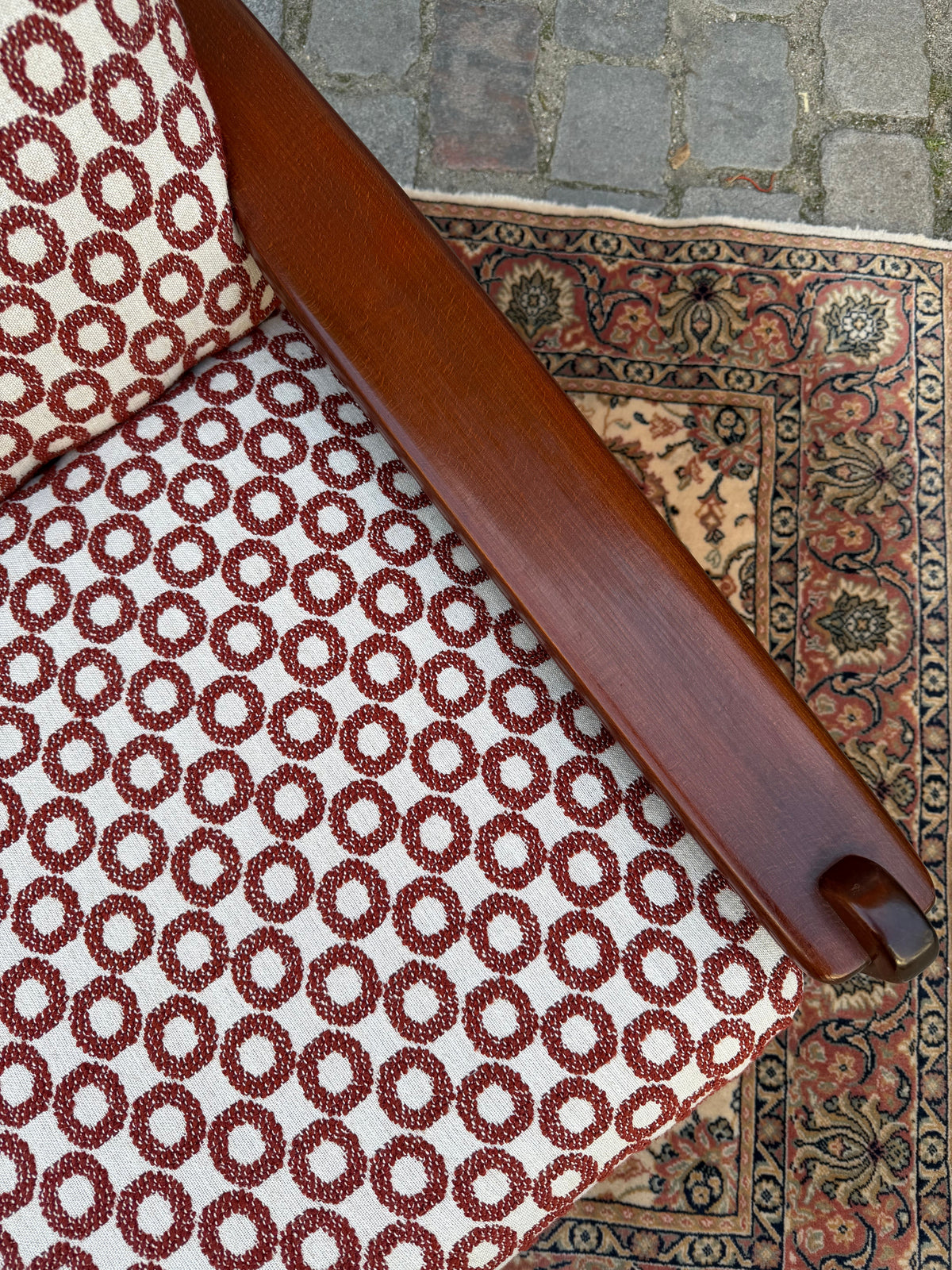 Vintage Sessel Mahagoni Brutalismus mit Kreismuster