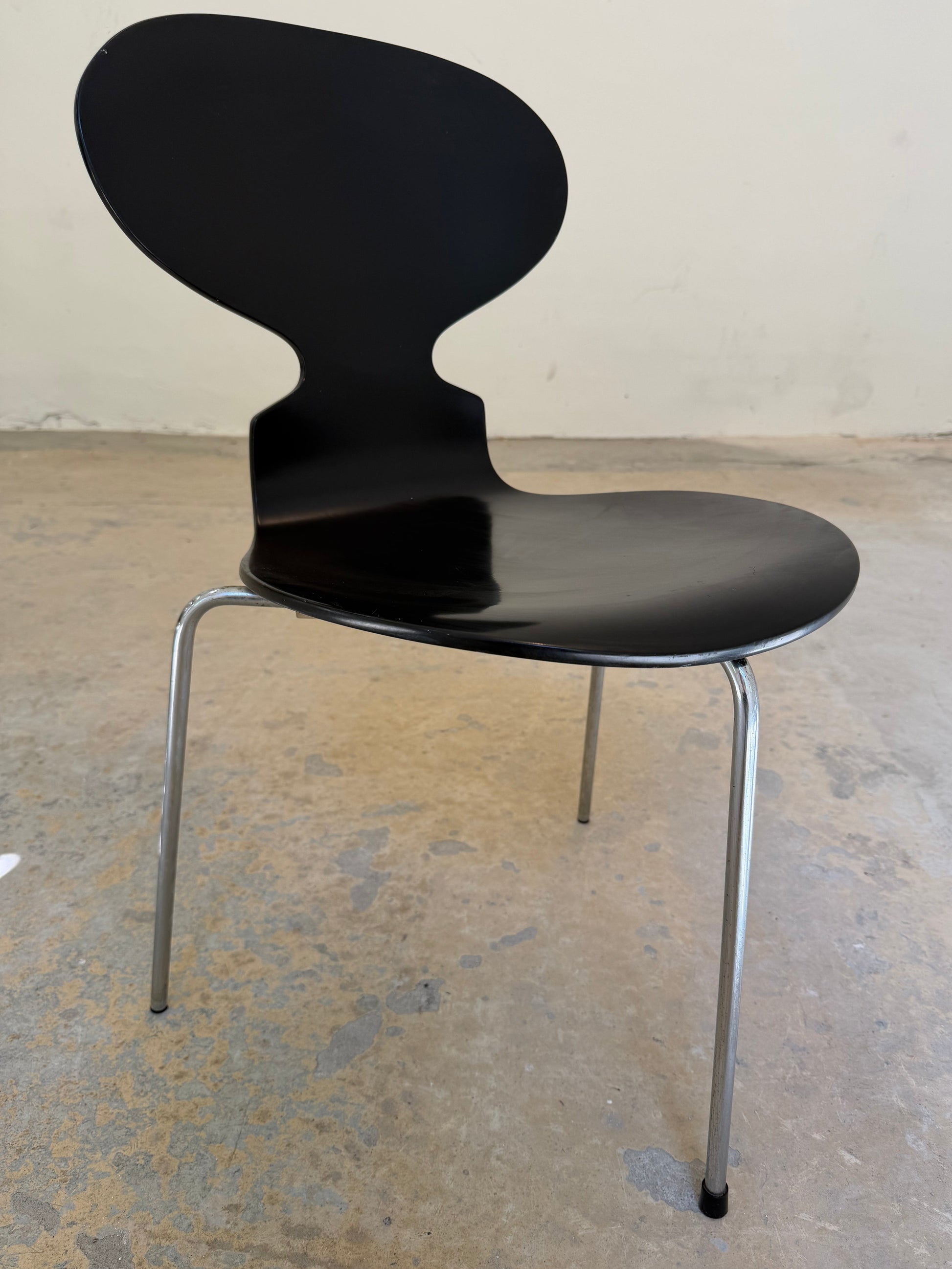 Vintage Stuhl "Ameise" dreibeinig von Arne Jacobsen für Fritz Hansen