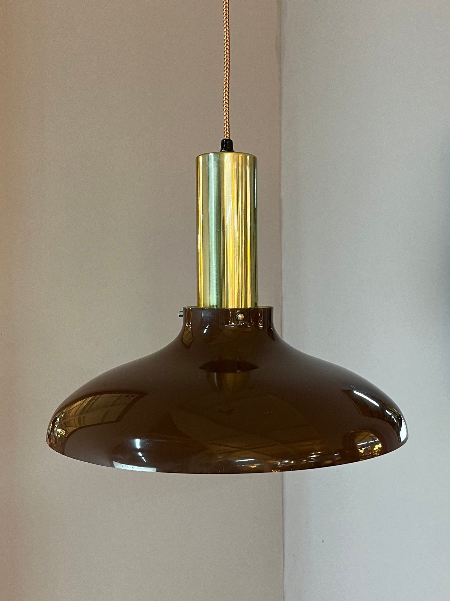 Lampe suspendue vintage en laiton marron du Danemark