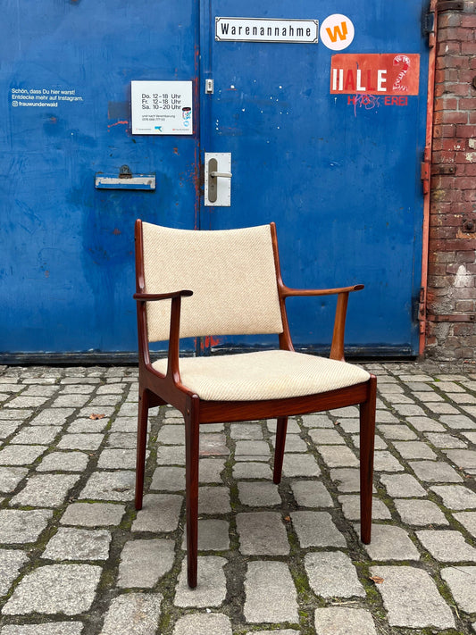 Vintage Armlehnstuhl von Johannes Andersen für Uldum Møbelfabrik mit Wollbezug