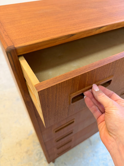 Vintage Kommode aus Teak, Dänemark, 7 Schubladen