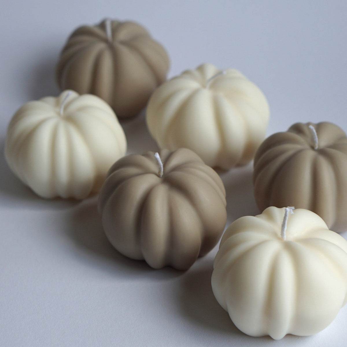 Handmade candle pumpkin medium size