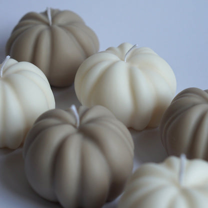 Handmade candle pumpkin medium size