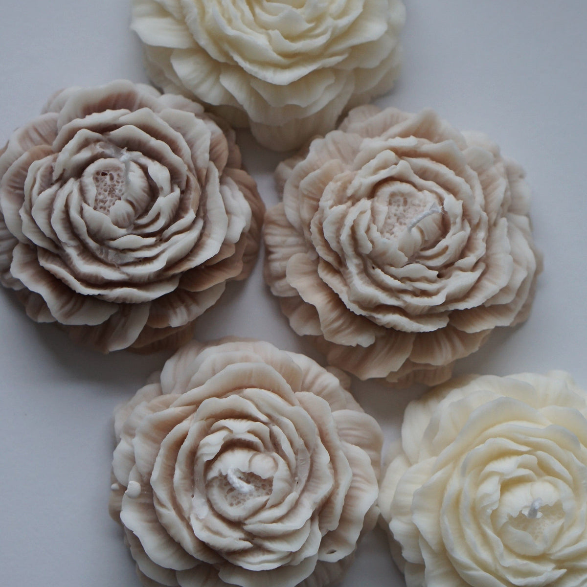 Handmade candle roses rapeseed wax from Germany vegan without fragrance