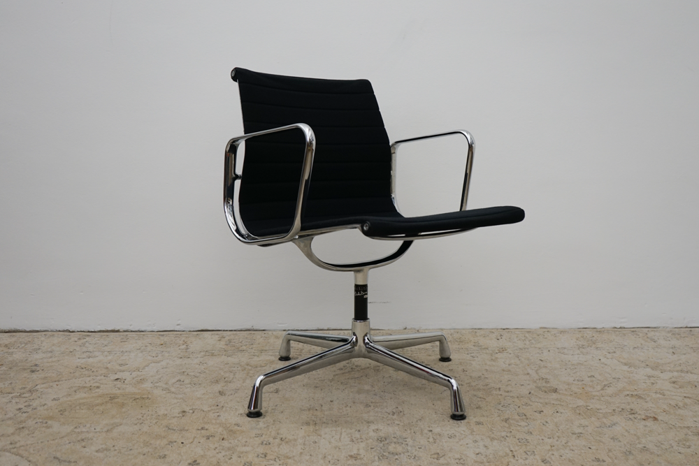 Vintage Konferenzstuhl Vitra EA108 Hopsak Schwarz von Eames