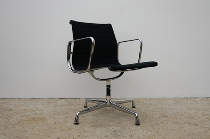 Vintage Konferenzstuhl Vitra EA108 Hopsak Schwarz von Eames