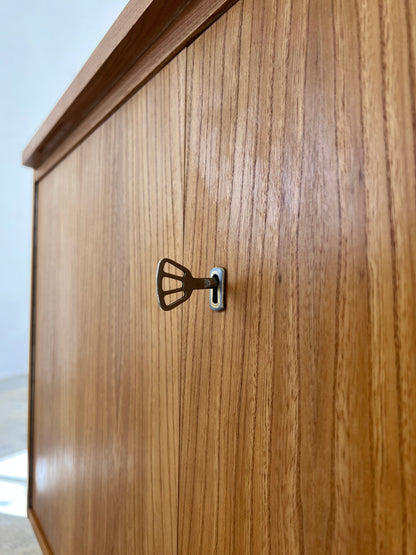 Vintage Schrank mit Auszug von Hellerau