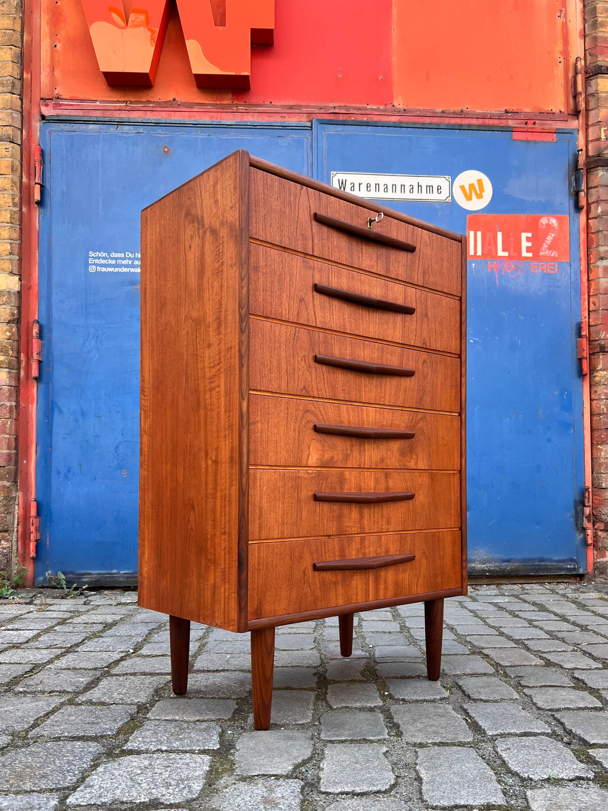Vintage Kommode Teak mit Schloss aus Dänemark