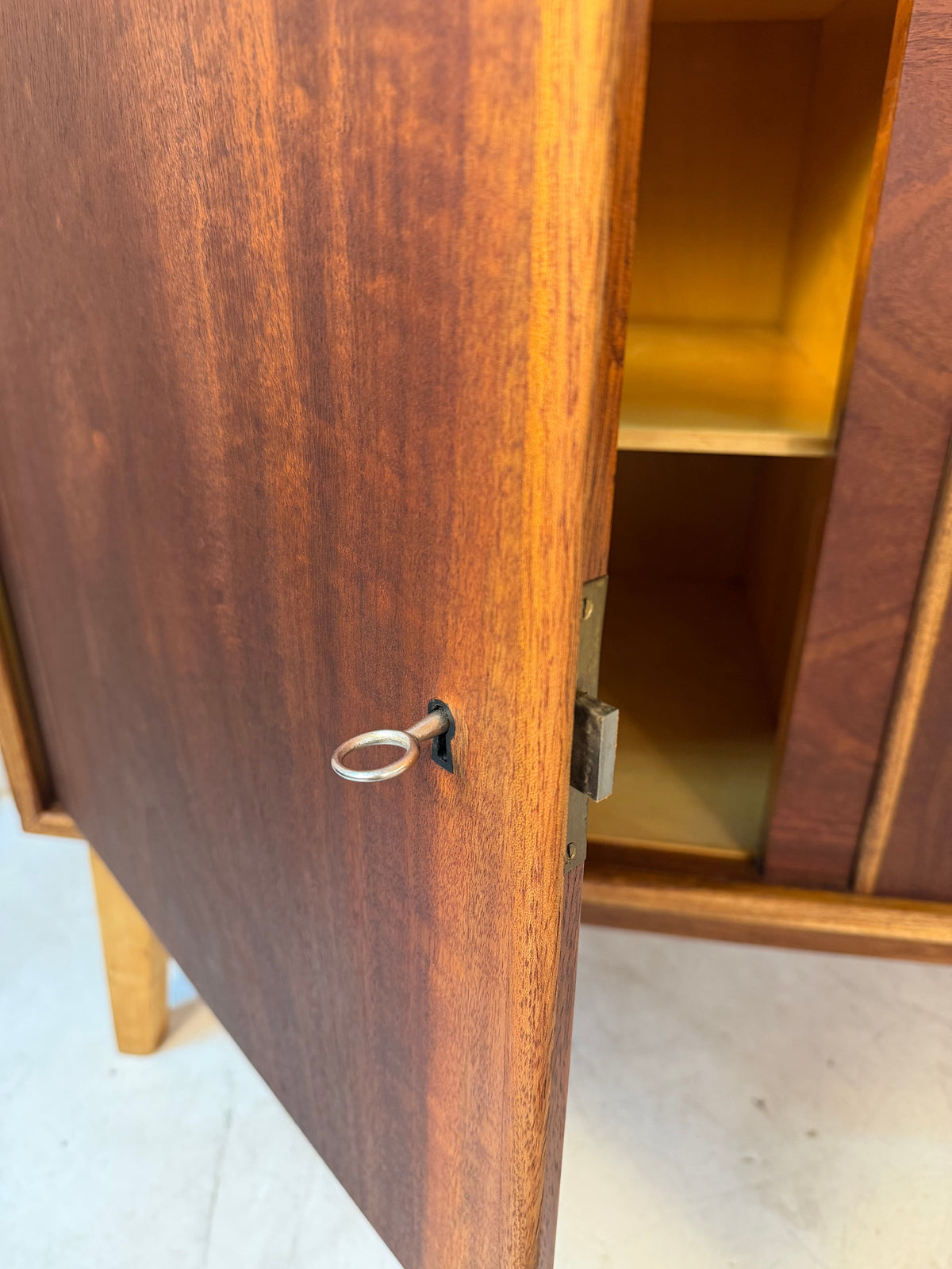 Sideboard Teak und Ulme aus Dänemark