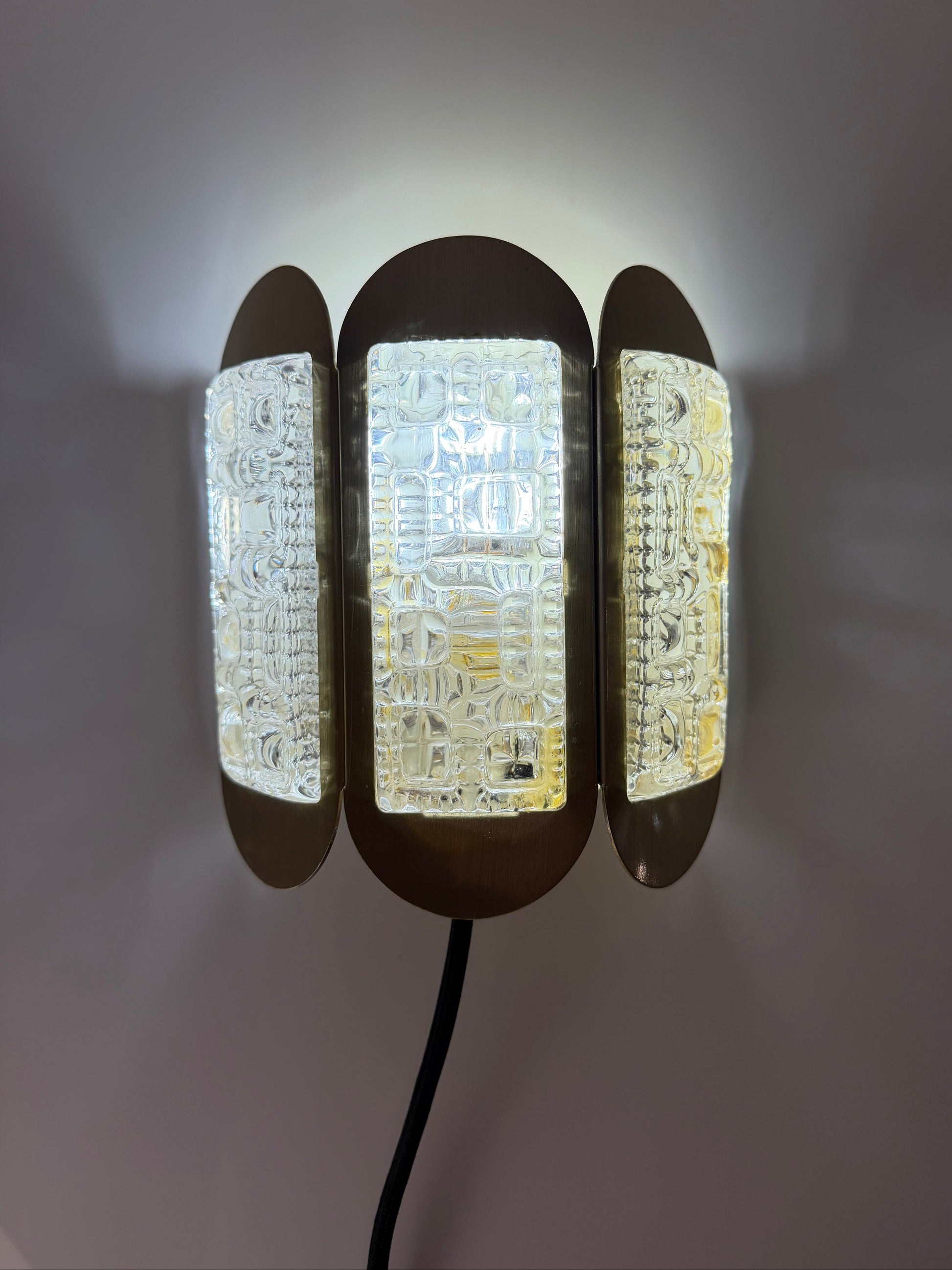 Vintage Wandlampe gold Glas von Vitrika